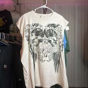 Vintage MMA Elite Y2K Winged Skull Graphic Sleeveless T-Shirt